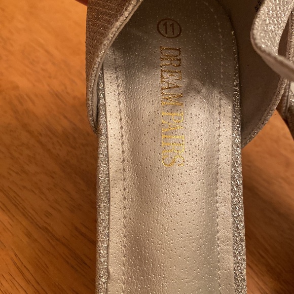 Dream Pairs silver sparkly geeked sandals ankle straps NEW sz 11 very pretty - Picture 11 of 12